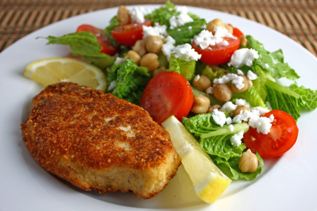 Обои картинки фото еда, вторые блюда, котлета, салат