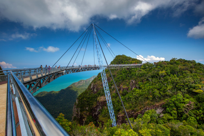 Обои картинки фото langkawi sky bridge, природа, горы, лес, каньон, мост