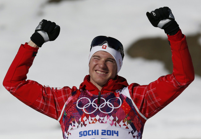 Обои картинки фото спорт, лыжный спорт, лыжник, спортсмен, сочи, улыбка, радость, медалист, победитель, олимпиада, dario, cologna