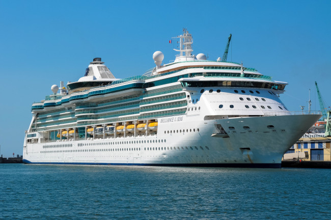Обои картинки фото brilliance of the seas, корабли, лайнеры, круизный, лайнер