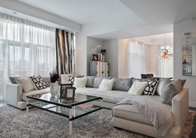 Обои картинки фото интерьер, гостиная, ковер, стол, диван