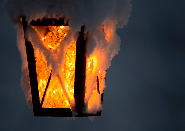 Обои картинки фото разное, осветительные приборы, снег, фонарь, сумерки