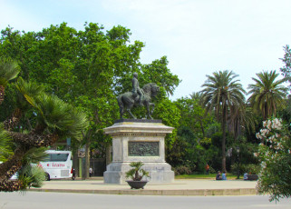 Картинка барселона города барселона+ испания памятник деревья