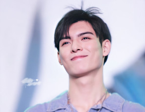 Картинка мужчины wang+hao+xuan ван хаосюань wang hao xuan