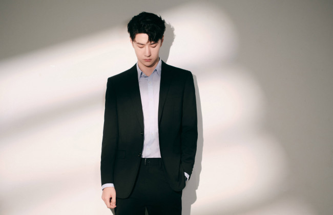 Обои картинки фото мужчины, wang yi bo, ван, ибо, wang, yi, bo