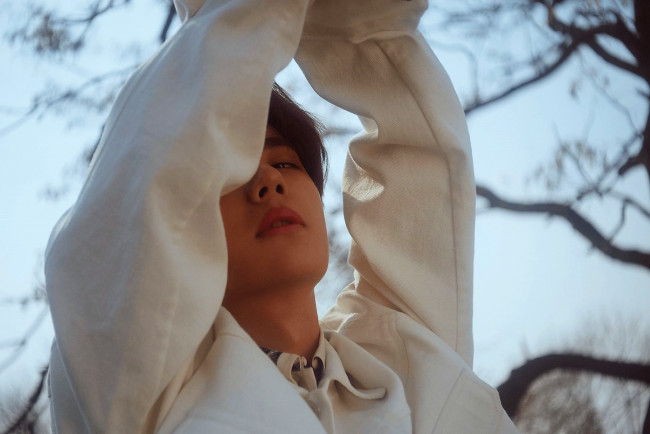 Обои картинки фото мужчины, wang yi bo, лицо, свитер