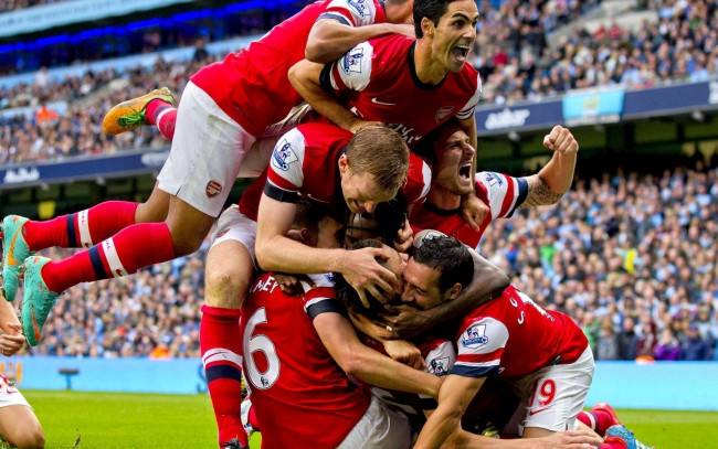 Обои картинки фото спорт, футбол, футболисты, радость, стадион, зрители