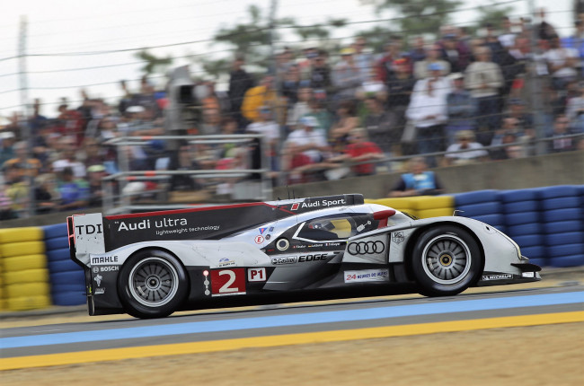 Обои картинки фото спорт, автоспорт, скорость, трасса, гонка, зрители