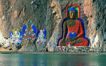 Картинка разное рельефы статуи музейные экспонаты