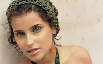 Картинка музыка nelly furtado шапочка
