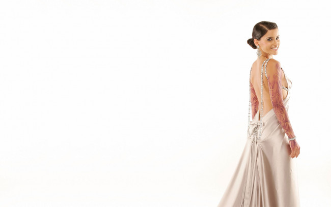 Обои картинки фото музыка, nelly, furtado, украшения