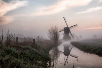 Картинка разное мельницы мельница туман река утро