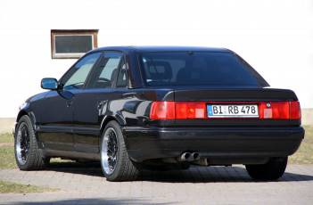 Картинка автомобили audi 100