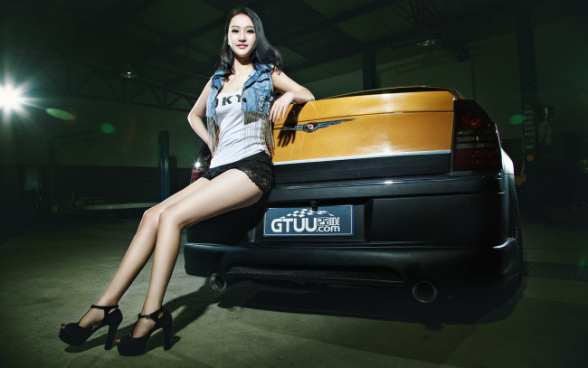 Обои картинки фото автомобили, авто с девушками, chrysler, 300c, девушка, азиатка