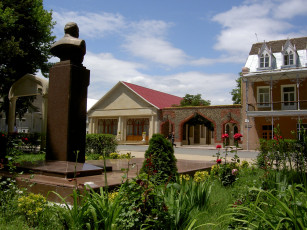 Картинка города -+памятники +скульптуры +арт-объекты гёйгёль азербайджан