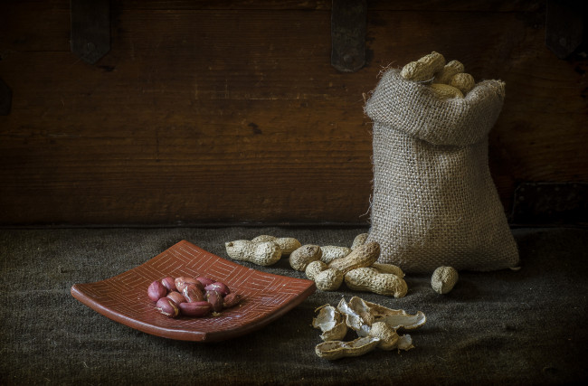 Обои картинки фото еда, орехи,  каштаны,  какао-бобы, арахис