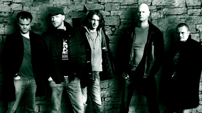 Обои картинки фото wall-gentleman-green-band-darkness-male, музыка, subsignal, группа