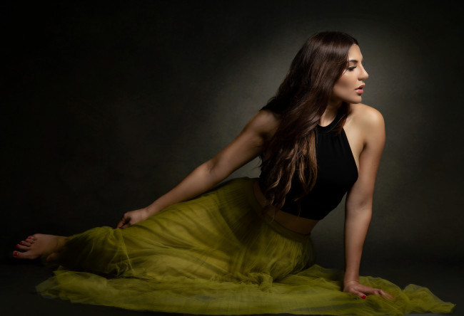 Обои картинки фото девушки, - брюнетки,  шатенки, девушка, красивая, супер, секси, няша, нежная, классная, модница, лапочка, мадам