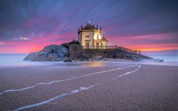 Картинка capela+do+senhor+da+pedra portugal города -+католические+соборы +костелы +аббатства capela do senhor da pedra