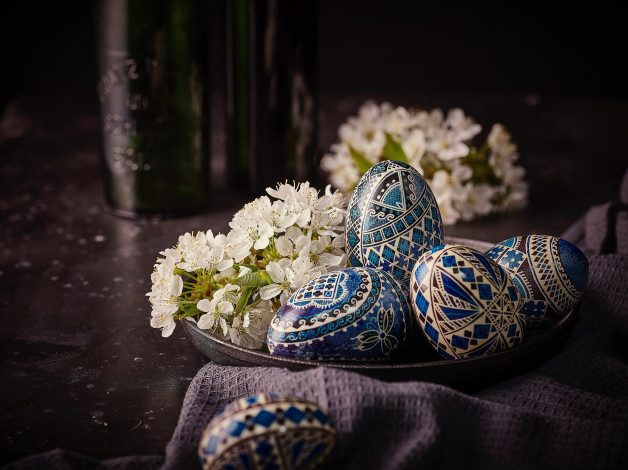 Обои картинки фото праздничные, пасха, яйца, цветы