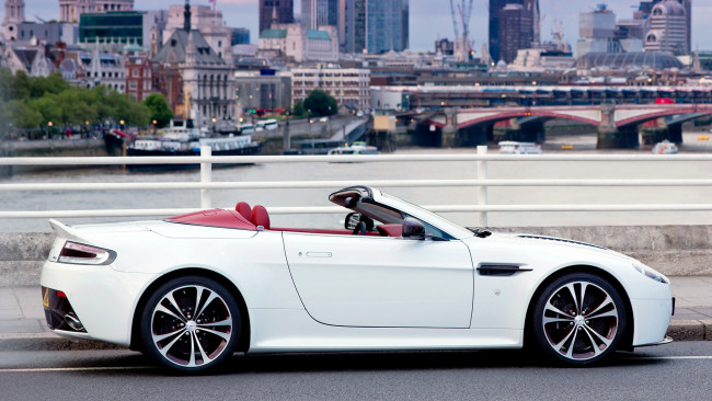 Обои картинки фото aston, martin, v12, vantage, автомобили, элитные, великобритания, ltd