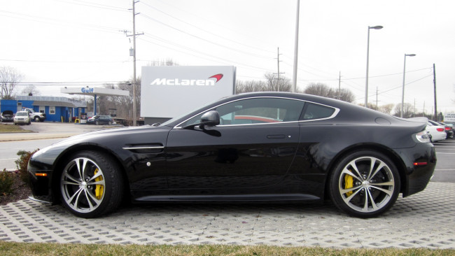 Обои картинки фото aston, martin, v12, vantage, автомобили, великобритания, элитные, ltd