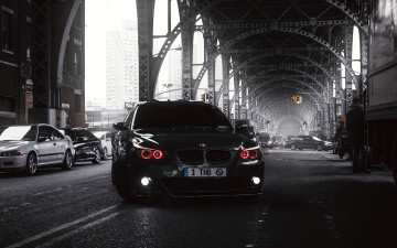 Картинка автомобили выставки+и+уличные+фото bmw m5