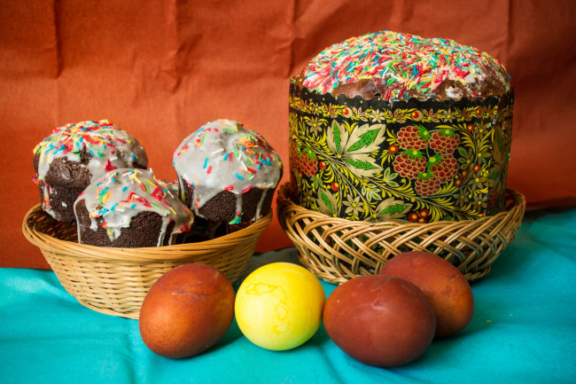 Обои картинки фото праздничные, пасха, куличи, яйца