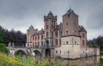 Картинка города -+дворцы +замки +крепости парк пруд замок