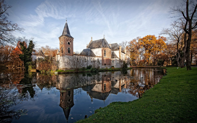 Обои картинки фото stapelen castle, города, - дворцы,  замки,  крепости, замок, пруд, парк