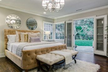 Картинка интерьер спальня кровать подушки