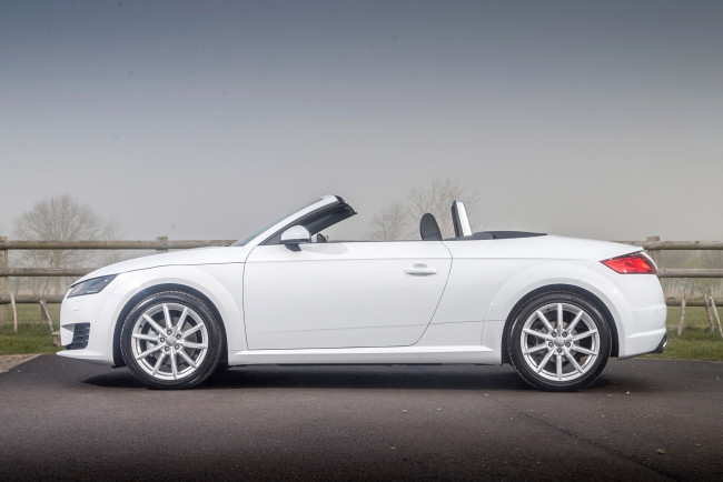 Обои картинки фото автомобили, audi, uk-spec, tt, roadster, tfsi, 2016г, 8s