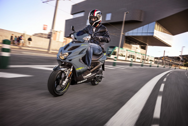 Обои картинки фото мотоциклы, мотороллеры, моторолер