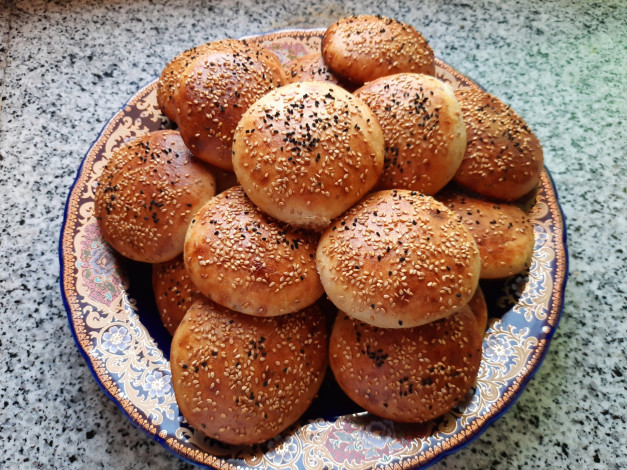 Обои картинки фото еда, хлеб,  выпечка, выпечка, булочки, кунжут