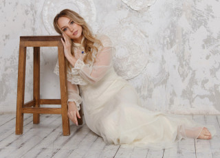 Картинка девушки -+блондинки +светловолосые девушка позирует