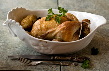 Картинка еда мясные блюда курица петрушка вилка нож