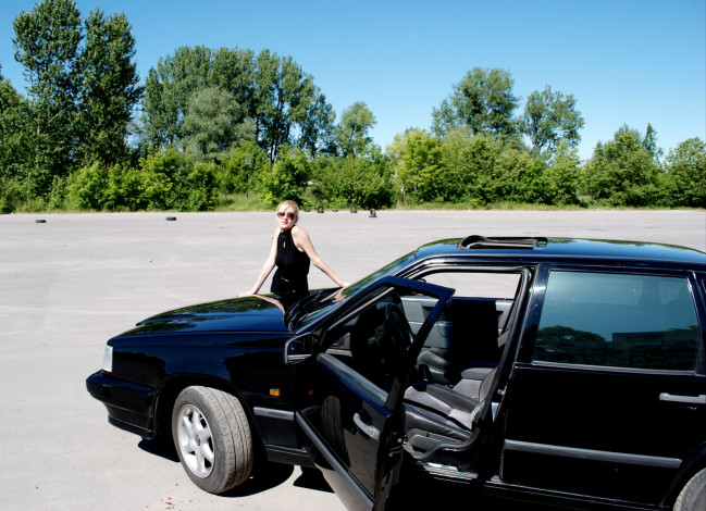 Обои картинки фото автомобили, авто, девушками