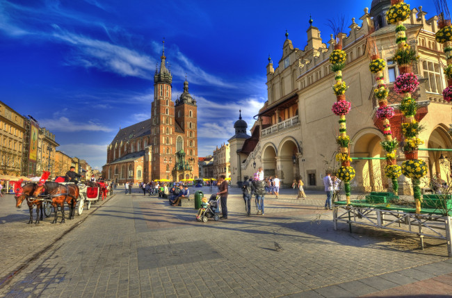Обои картинки фото краков, польша, города, улицы, площади, набережные, собор, карета, дома