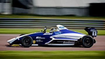 Картинка спорт формула+1 гонка трасса болид стадион