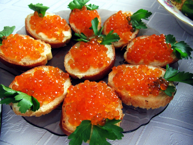 Обои картинки фото еда, икра, багет, петрушка, красная