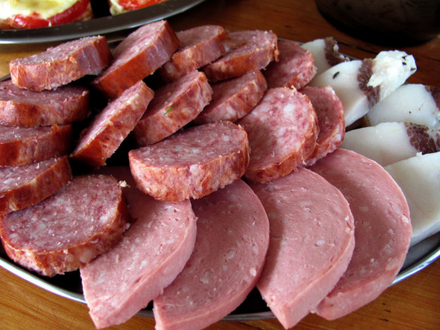 Обои картинки фото еда, колбасные изделия, колбаса, сало