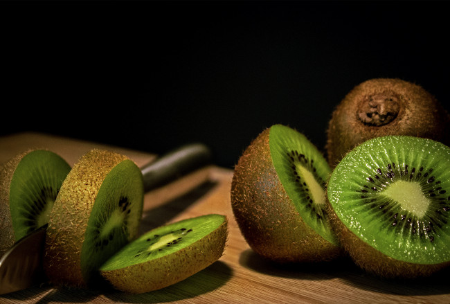 Обои картинки фото еда, киви, дольки