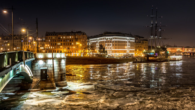 Обои картинки фото exchange bridge,  saint petersburg, корабли, парусники, огни, мост, ночь