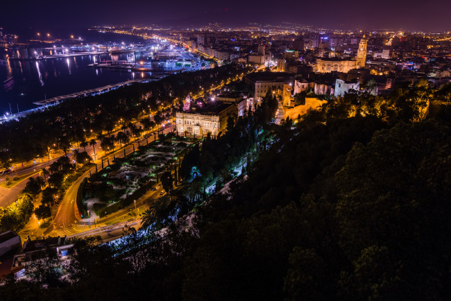 Обои картинки фото malaga city,  spain, города, - огни ночного города, простор