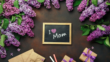 Картинка праздничные день+матери подарки сирень надпись