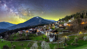 Картинка sogn+parcazi+castle+and+church города -+панорамы горы звезды городок панорама