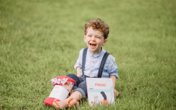 Картинка разное дети мальчик лужайка