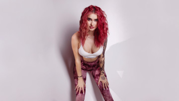 Картинка девушки micky+cross mickycross