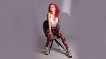 Картинка девушки micky+cross mickycross