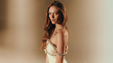 Картинка larsen+thompson+wwd+2024 девушки larsen+thompson ларсен томпсон актриса модель танцовщица wwd ежегодная вечеринка элтон джона